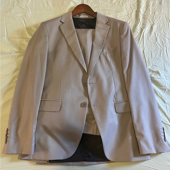 New Men's Modern-Fit Grey Suit - Picture 2 of 3